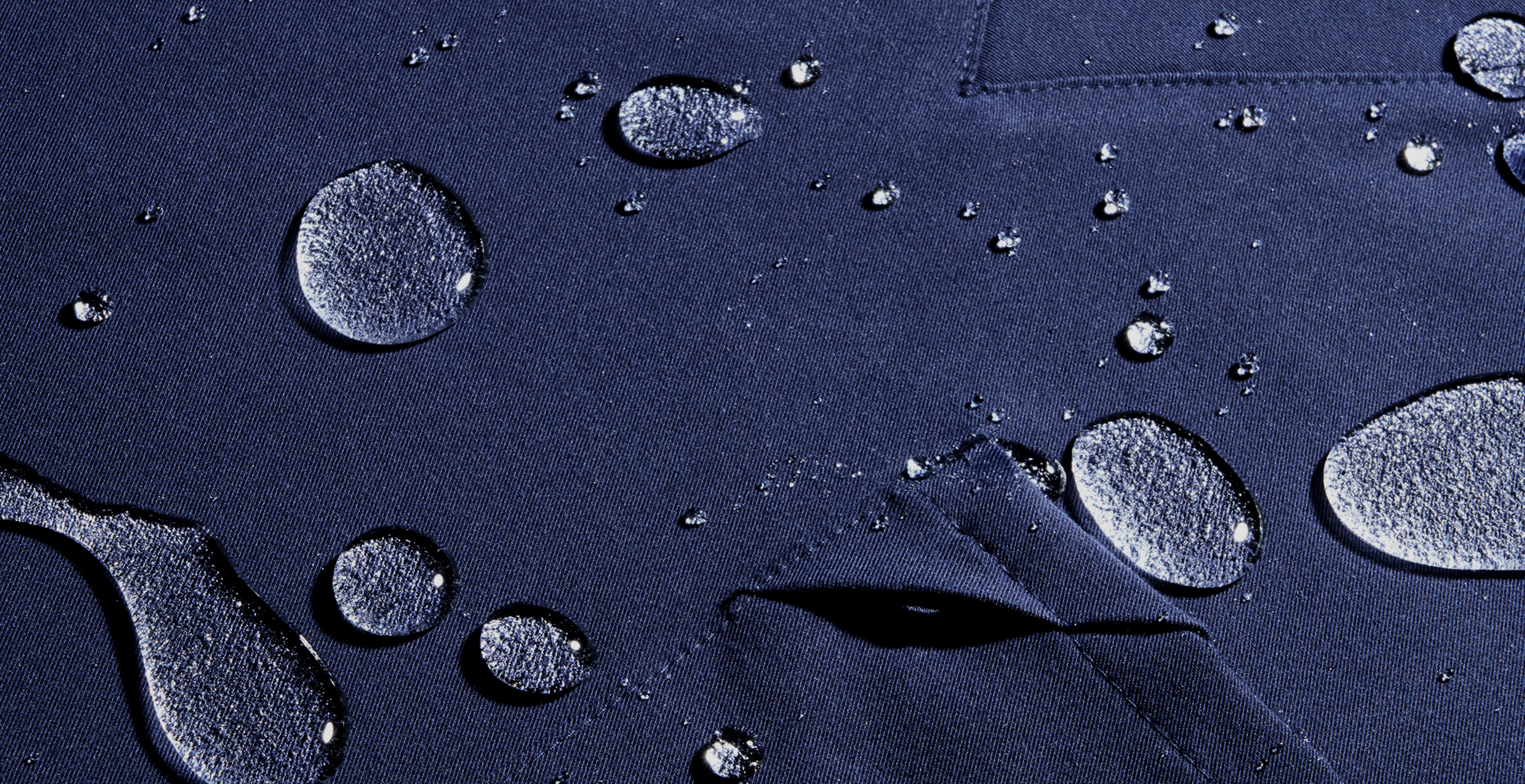 Jaleco impermeável: conheça o Jaleco Tech da bip