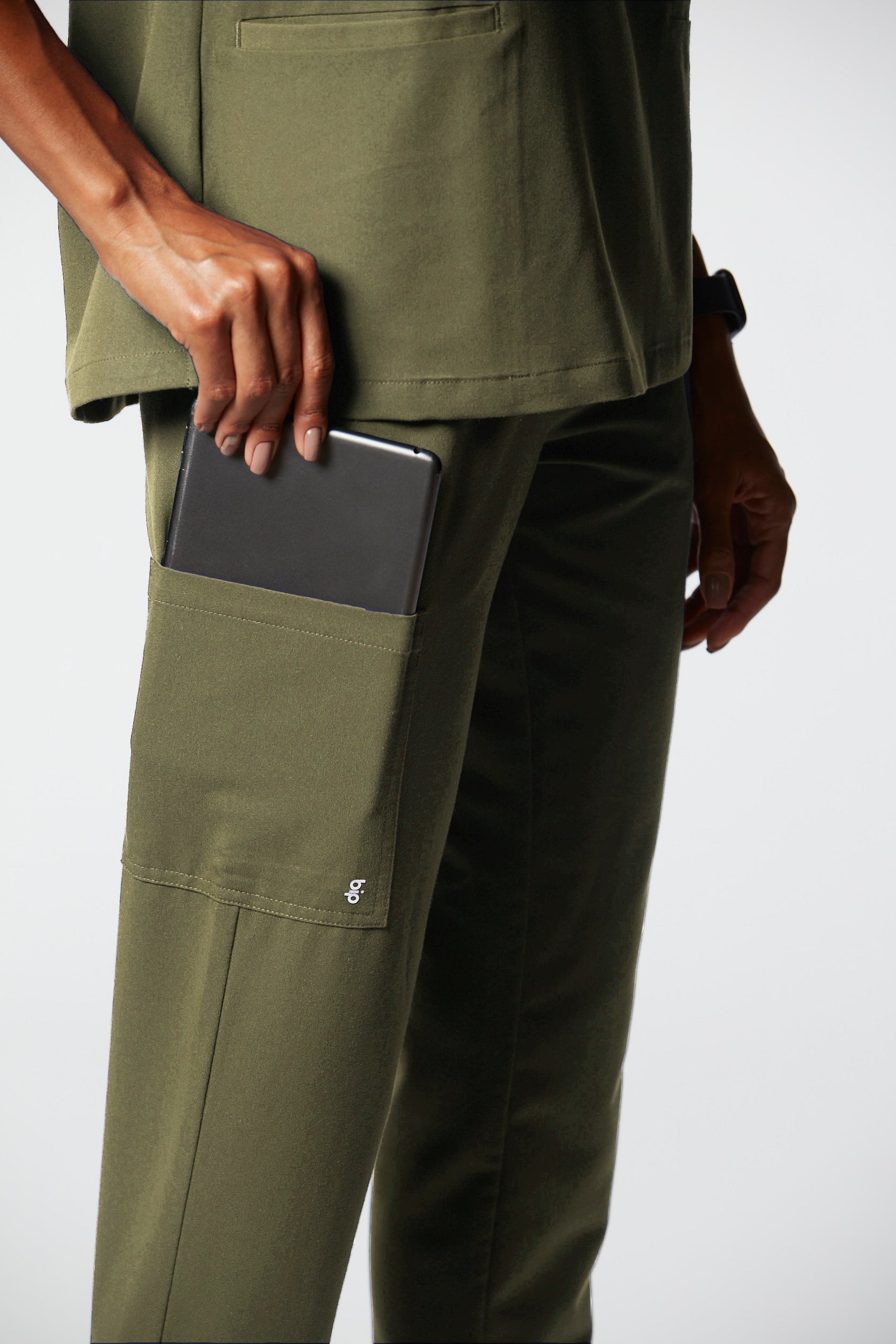 Elizabeth scrub pants