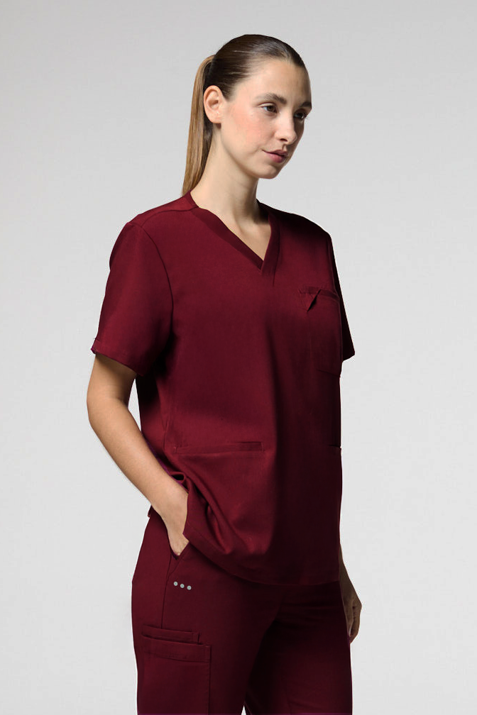 Elizabeth scrub t-shirt