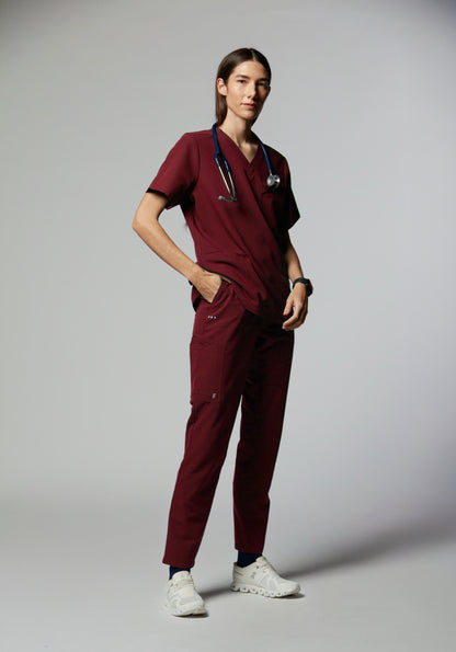 camiseta scrub feminina Soft Angelita Vinho - Pijama Cirurgico