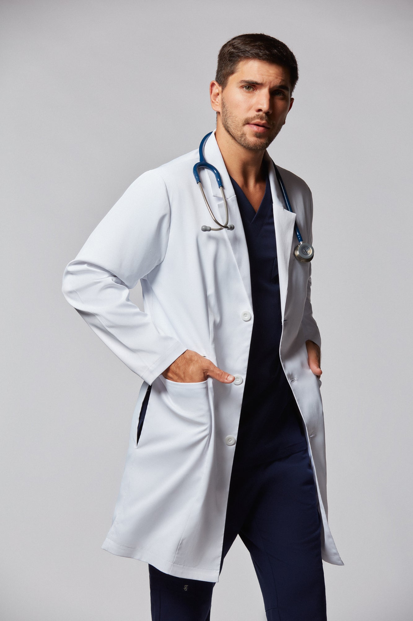 Jaleco médico masculino | elegante, não amassa, impermeável, forrado, com bolsos